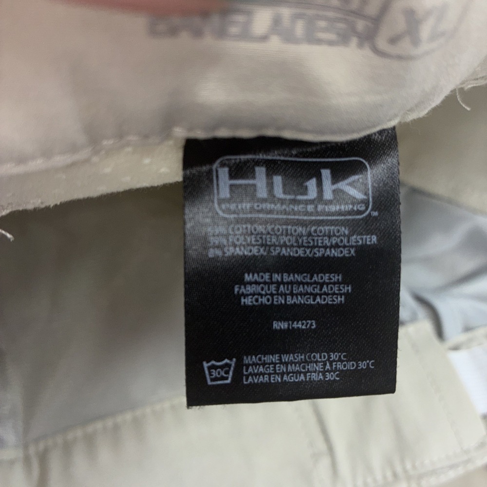 Huk Men's Fishing Board Shorts - Picture 8 of 9